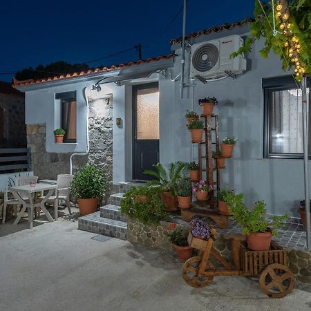 Ρίζες - Rizes Lägenhet Repanidhion Exteriör bild